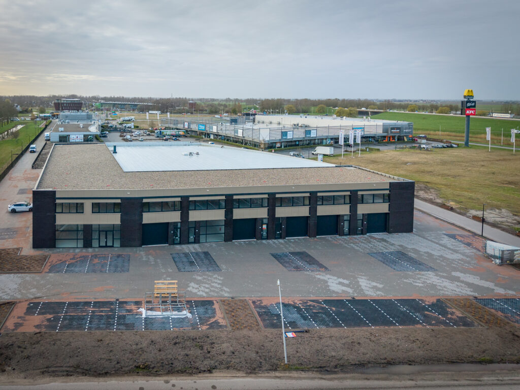 Bedrijfsunits Kampen, Werken aan de Zambonistraat, Bedrijfsverzamelgebouw, bedrijfsruimtes, Melmerpark, Te Koop, ondernemen in Kampen